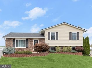 869 Snowfall Way, Westminster, MD 21157