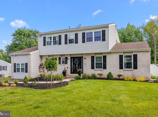 75 Rotterdam Rd W, Holland, PA 18966