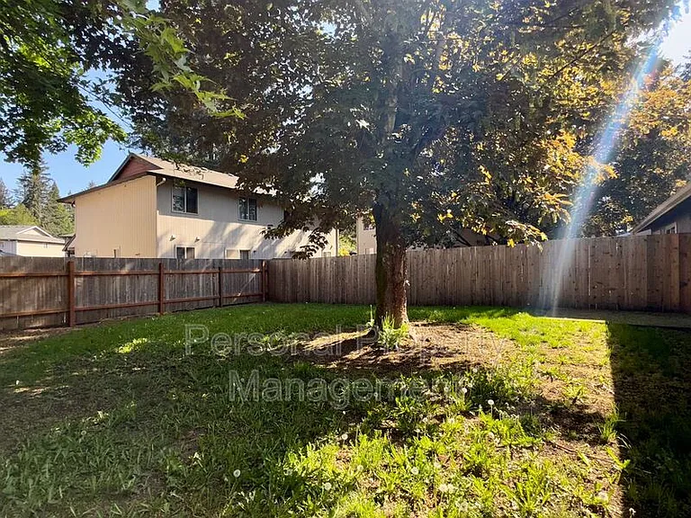 14008 NE 10th St — Photo 14