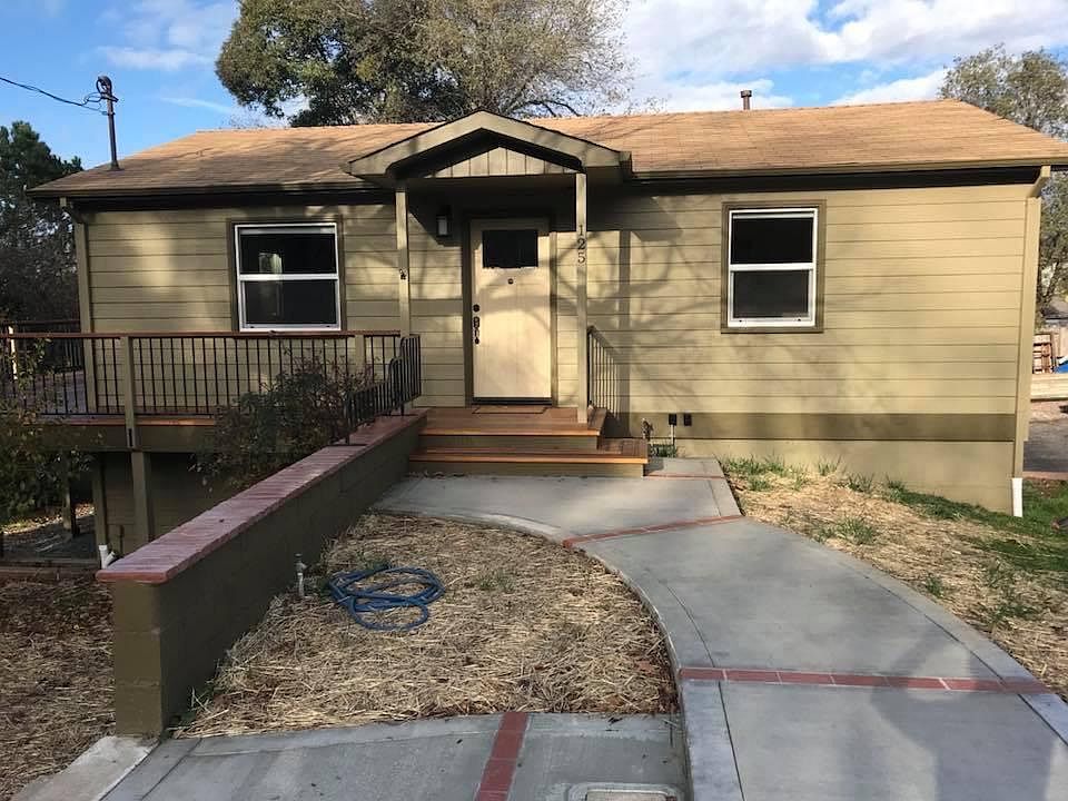 1st image of 125 Sunrise Ave