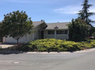 351 Grandview Ct, Healdsburg, CA 95448