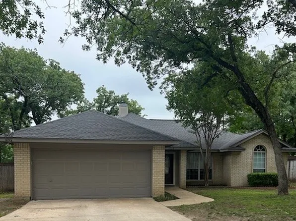 1116 Shadow Ridge Dr, Azle, TX 76020