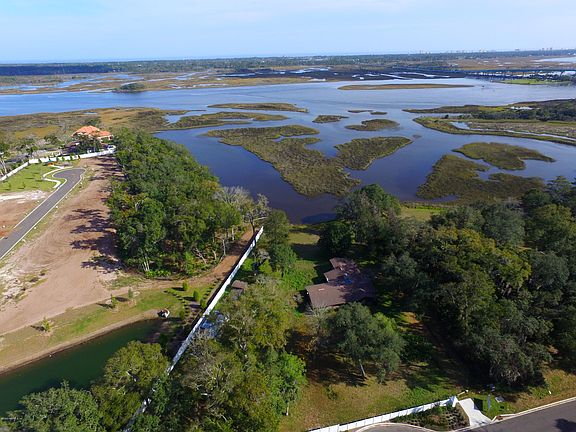 5th image of 483 Pablo Point Dr