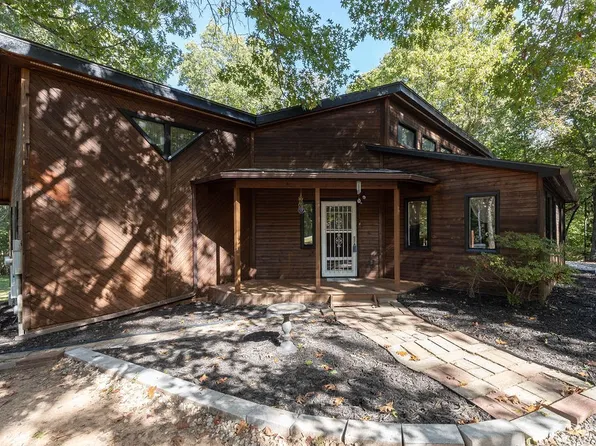16042 Pin Oak Rd, Fayetteville, AR 72704