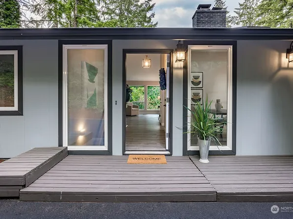 376 SE Crystal Creek Circle, Issaquah, WA 98027