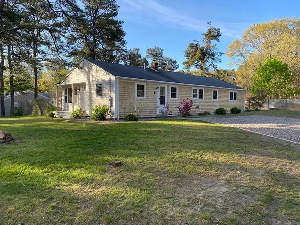 14 Andersen Ave, East Sandwich, MA 02537