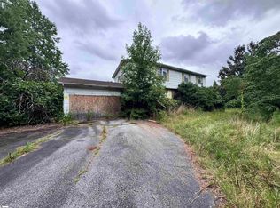 401 Center Dr, Taylors, SC 29687