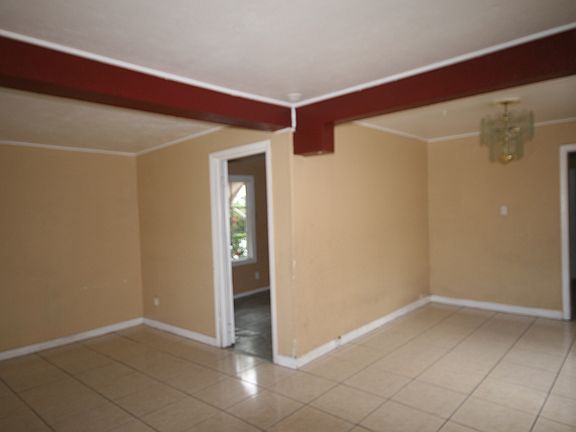 2nd image of 415 N B St