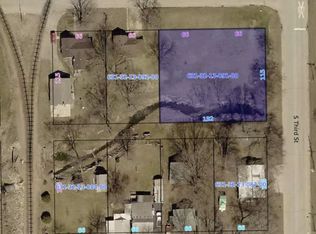 404 Warren St, Manchester, IA 52057