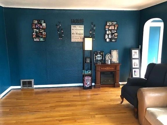 4th image of 843 Broadwater Ave