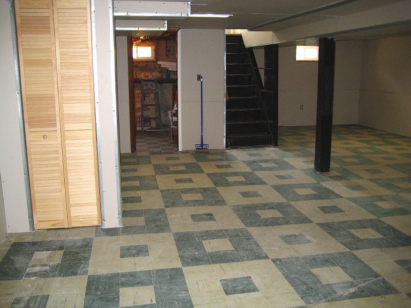 2nd image of 567 Rutherford Dr