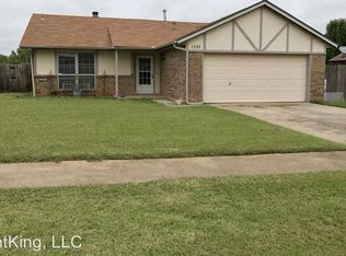 1501 NE 6th St, Moore, OK 73160