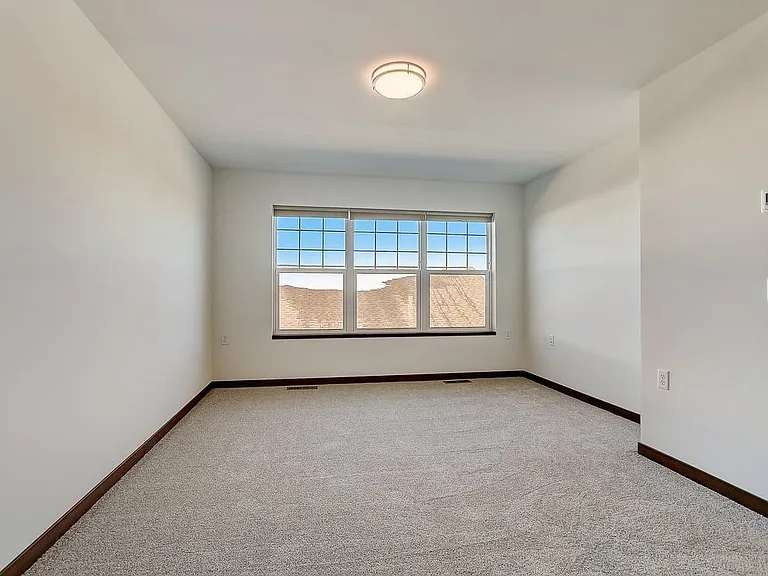 1931 Eastwood Way #1931 — Photo 34