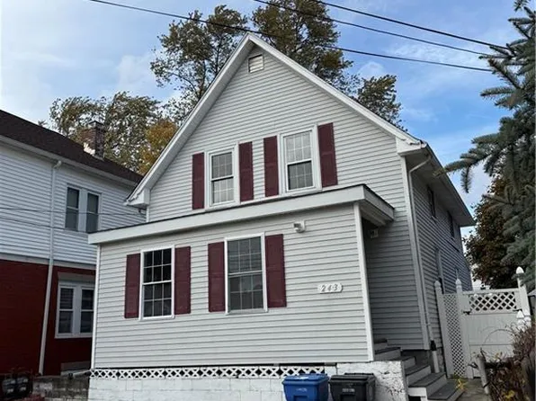 243 Bay View Ave, Cranston, RI 02905