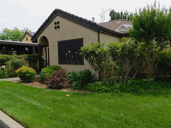 3rd image of 3 Sierra Lakeside Ln