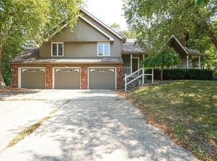 7805 N Prospect Ave, Gladstone, MO 64119