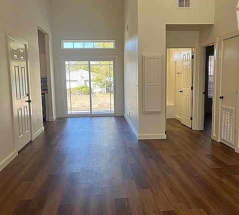 double door dining to patio