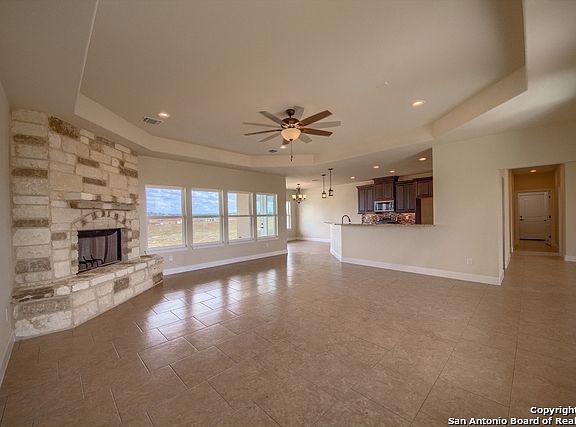 5th image of 123 Las Palomas Dr