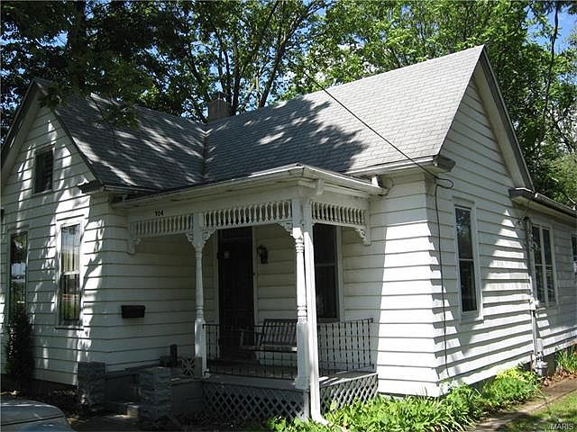 1st image of 704 Hale Ave