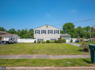 647 Lancing Rd, West Deptford, NJ 08096
