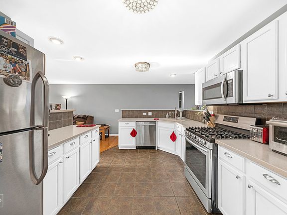 4th image of 189 Southwicke Dr Unit B
