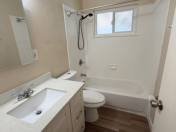 4th image of 3014 Huff Ave #5