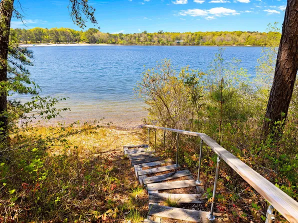 25 Green Acres Lane, Forestdale, MA 02644