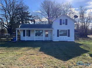 3158 Pickle Rd, Oregon, OH 43616