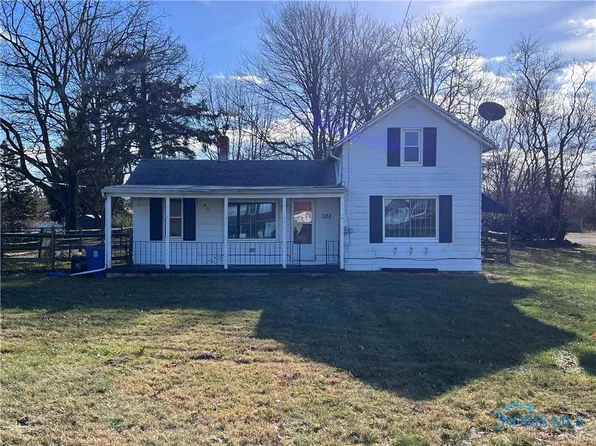 3158 Pickle Rd, Oregon, OH 43616