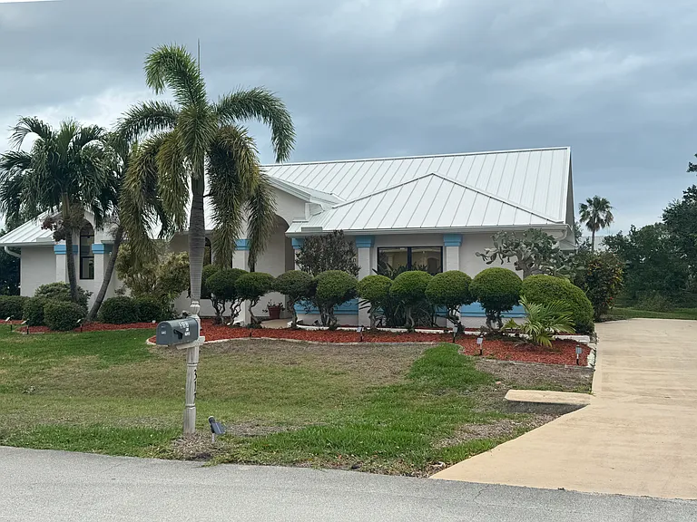 317 Lanternback Island Dr — Photo 2
