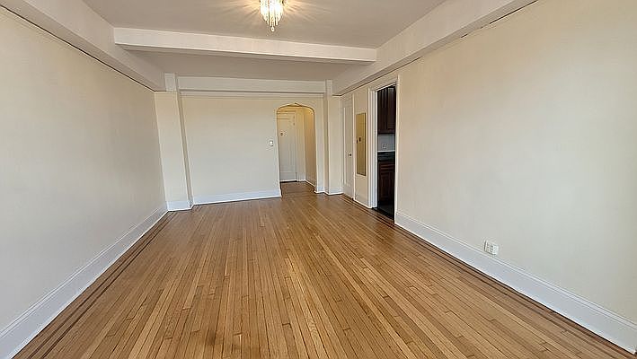 1st image of 200 W 108th St APT 8E