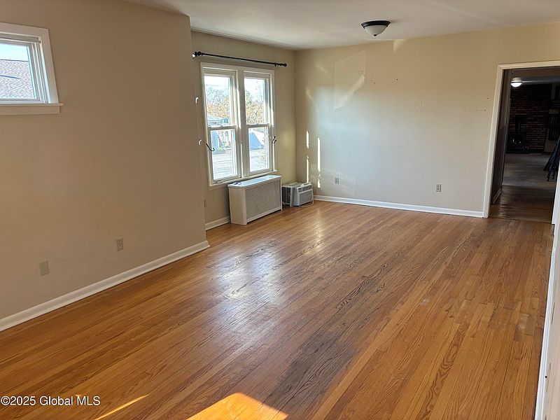 2nd image of 73 Garfield Avenue