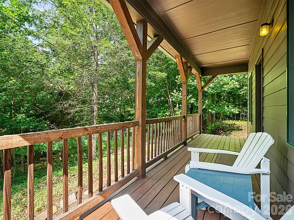 4th image of 262 Little Pond Dr
