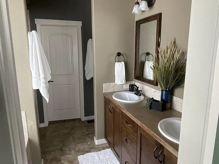 Alpine Ave — Photo 8