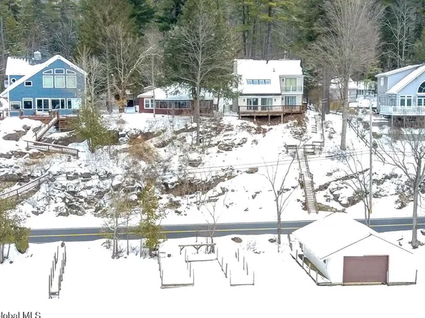 41 Hanneford Road, Queensbury, NY 12804