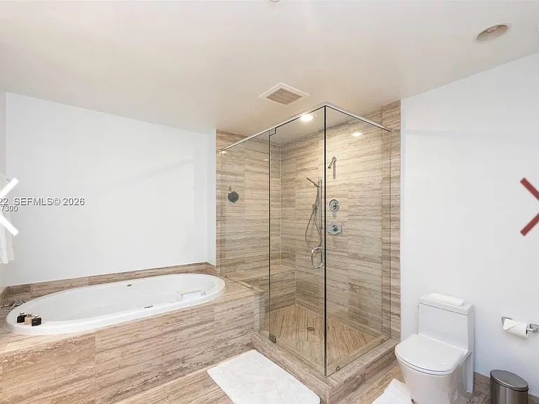16001 Collins Ave #2102 — Photo 16