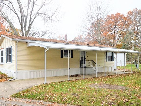 3rd image of 12 Aurora Dr