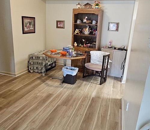 4th image of 1101 Delaire Landing Rd #101