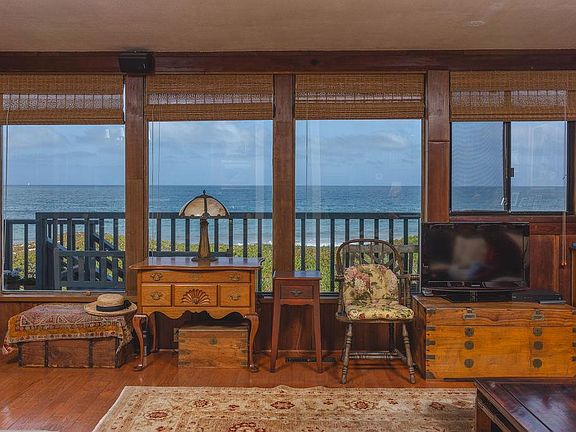 4th image of 16 La Playa Ave