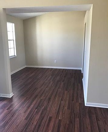 5th image of 3303 15th St W Unit 2