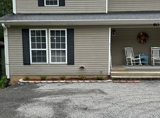 90 Aurora Dr #1, Asheville, NC 28805