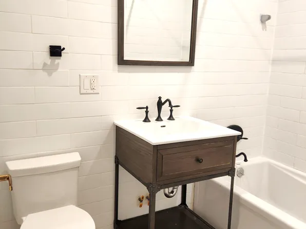 597 Park Place image 6 of 7