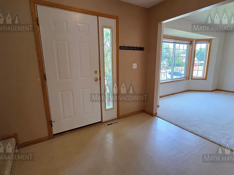 5208 Duvall St NW — Photo 4