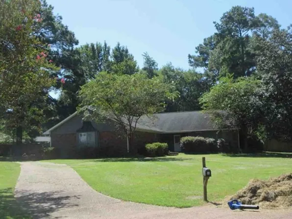 121 Peppertree Ln, Madison, MS 39110
