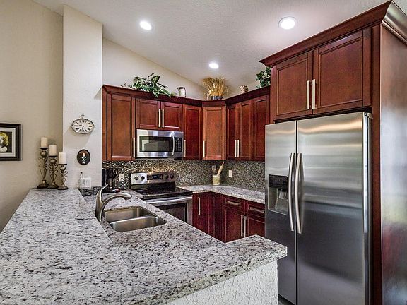 3rd image of 1805 Banyan Creek Cir N