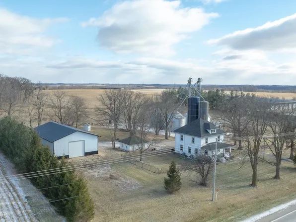 6259 N Pecatonica Rd, Pecatonica, IL 61063