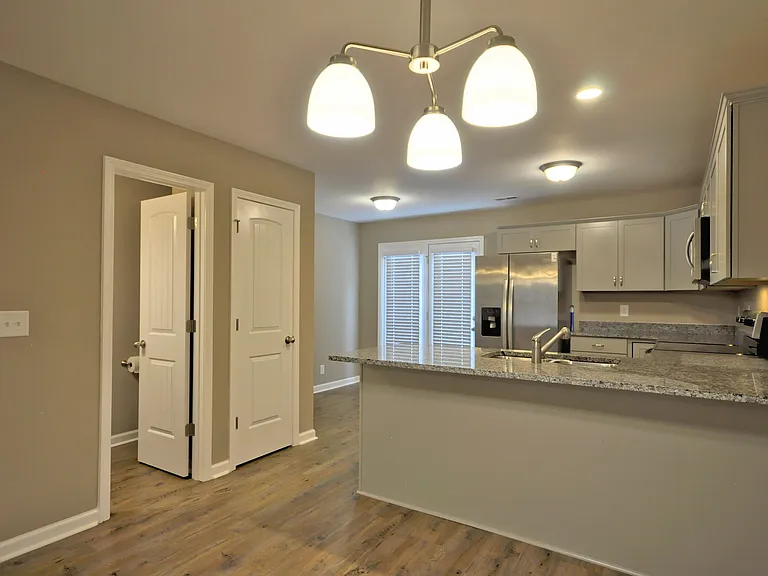 291 Alexander Blvd — Photo 9