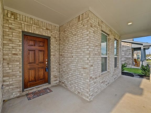 3rd image of 23313 Zinfandel Dr