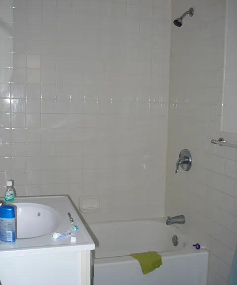 753-1-bathroom-side