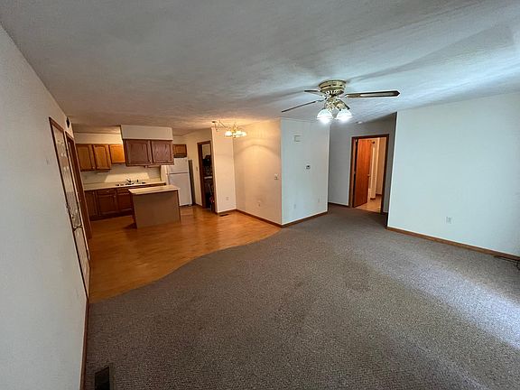 3rd image of 403 E 1st St #3